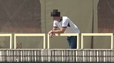 Po mužovi, ktorý mal vzťah s 12-ročnou, sa zľahla zem