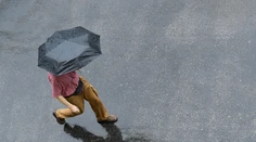 Počasie nás v strede týždňa riadne potrápi. Meteorológovia vydali výstrahu pred búrkami