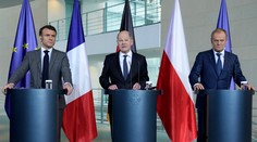 Macron: Na Ukrajine bude možno v určitom bode potrebné vykonať pozemné operácie