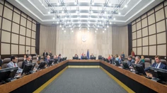Osud Hegerovej vlády je v rukách parlamentu. Toto sú možné scenáre, ak hlasovanie neprežije