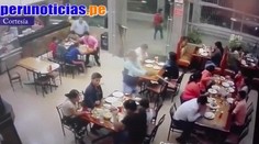 Hrozné video! Oslavu Vianoc v reštaurácii prerušil nájomný vrah