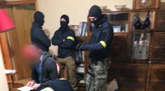 Veľká policajná razia v Nitre: NAKA zasahovala proti bytovej mafii