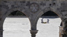 V Jeruzaleme strieľali Palestínčania, zomreli dvaja izraelskí policajti