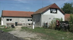 V Tekovských Lužanoch zbili a olúpili len 13-ročného chlapca