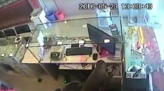 Opica vykradla klenotníctvo. Všetko je to na VIDEU