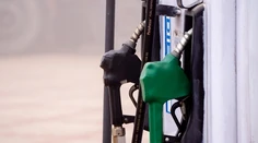 Ceny palív opäť klesli. Takáto lacná nafta nebola už viac ako rok