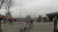 V Bratislave útočil nožom za bieleho dňa. V ohrození bola aj matka a jej tri deti