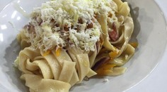 Cestoviny so smotanovou omáčkou z kuriatok