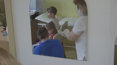 Pred nástupom do školy čaká ukrajinské deti zdravotná prehliadka. Štát im zabezpečí aj povinné očkovanie