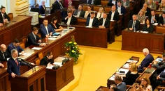 Vláda českého premiéra Fialu pokračuje, opozícii sa ju zvrhnúť nepodarilo