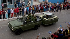Urna s popolom Fidela Castra dorazila do Santiaga de Cuba