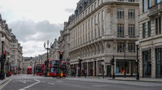 Británia prvýkrát po takmer roku nehlási žiadne úmrtie spojené s covidom