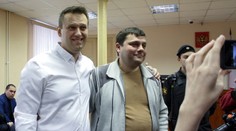 Je Navaľného politická kariéra na konci? Súd ho uznal vinným z korupcie