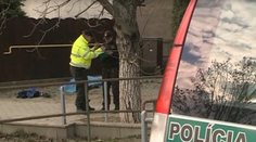 Streľba na rodinnej oslave v Jelšave. 71-ročný muž zraneniam podľahol