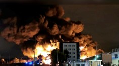 Obrovský výbuch chemičky na videu: Museli evakuovať obyvateľov v Rouene