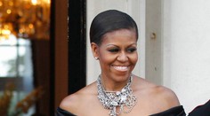 Krásna Michelle Obamová. V čiernej róbe jej to veľmi pristalo