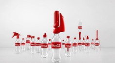 Výrobca najznámejšieho nápoja ukázal, ako sa dajú ďalej použiť fľaše