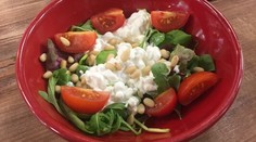 Svieži šalát s cottage cheese