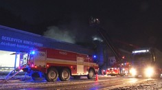 V Ružomberku horí fabrika na kontajnery. Požiar je pod kontrolou