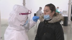 Vyčerpaní zdravotníci si nevedia predstaviť účasť na plošnom testovaní. Krajčí na nich nechce tlačiť