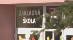Riaditeľka vydierala svojich zamestnancov. Odovzdali jej viac ako 7800 eur