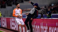 VIDEO: Facundo Ferreyra sa ospravedlnil za sotenie podávača lôpt