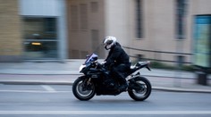 VIDEO: Nafetovaný muž sa rútil Bratislavou v protismere na ukradnutej motorke