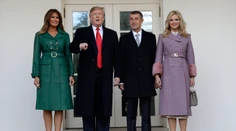 Babiš v Bielom dome: Trumpovi daroval pištoľ z unikátnej série