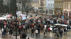 Učitelia v Maďarsku vyšli do ulíc. Situácia v školstve stala neudržateľnou.