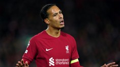 Problémy Liverpoolu sa prehlbujú. Ďalšia opora tímu je na mesiac mimo hry