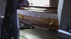 Opäť nestíhajú pochovávať. Príbuzní musia na pohreby čakať, problém je však inde ako naposledy
