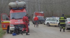 Kuriózna nehoda vo Vlčanoch. Muž tu doslova utopil auto