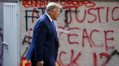 Trump pohrozil, že proti protestujúcim nasadí armádu