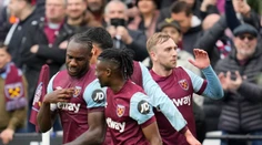 Premier League: Majstrovský sen sa Liverpoolu rozplýva, Dúbravkov Newcastle valcoval