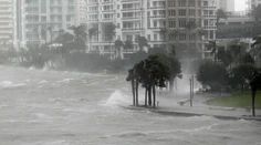 Mohutný hurikán Irma sužuje Floridu. Hlásia prvé obete