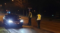 Vjazdy do Nitry od rána strážia policajti. Ľudí vyzývajú, aby do mesta radšej necestovali