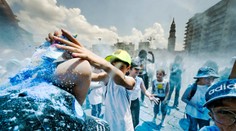 VIDEO: Pod Vezuvom sa chystá bledomodrá erupcia. Lobotkove plagáty zaplavili Neapol