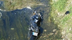 Opitý motorkár spadol do kanála, zahynula 21-ročná spolujazdkyňa