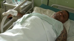 Bejzbalové pálky a mačety: V Leviciach zaútočili na rómskeho vajdu