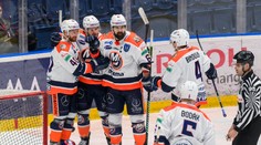 Extraliga: Michalovce to na Slovan vedia, Trenčín sa oprel o brankára. Líder zakopol s predposledným