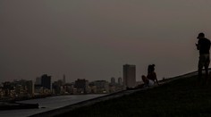 Obrovský mrak prachu zo Sahary zatemnil oblohu nad Kubou, Karibikom aj Floridou