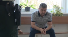 Bývalý hovorca parlamentu skončil za mrežami. Za volantom nafúkal viac ako dve promile