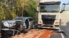 Dôchodkyňa za volantom sa pri Dolnom Štále rozhodla predbiehať kolónu. Skončilo sa to tragicky nielen pre ňu