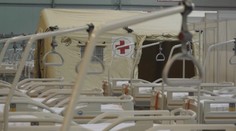 Vláda chce pre obavy z omikronu zriadiť núdzové nemocnice s lôžkami pre tisíc pacientov