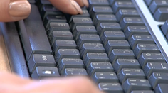 Slováci čoraz viac prepadajú kyberchondrii. Čo to je?