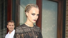 Takto vyzerá dokonalosť. Cara dráždila v priesvitnej blúzke