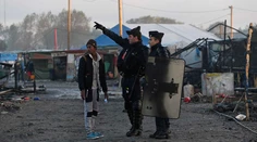 Do migrantov v Calais narazil vlak, jeden zomrel a traja sa zranili