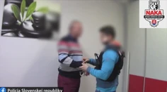 Najprv problémy s opitým robotníkom, teraz podozrenie z brania úplatku