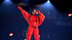 Koľko dostane Rihanna za vystúpenie na Super Bowle? Viac dnes zarobíte aj vy