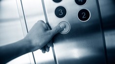 Výťah na 1. poschodie. Platiť ho alebo nie?